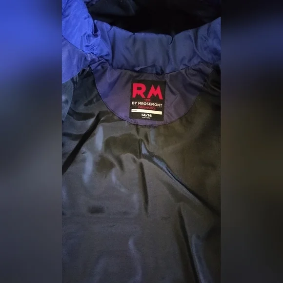 Puffer Jacket. NWT. - Picture 3 of 16